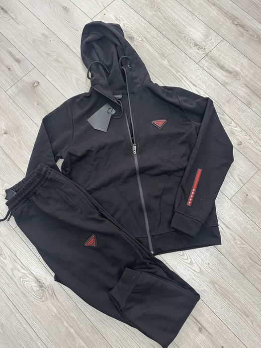 Komplet dresowy Prada rozne rozmiary