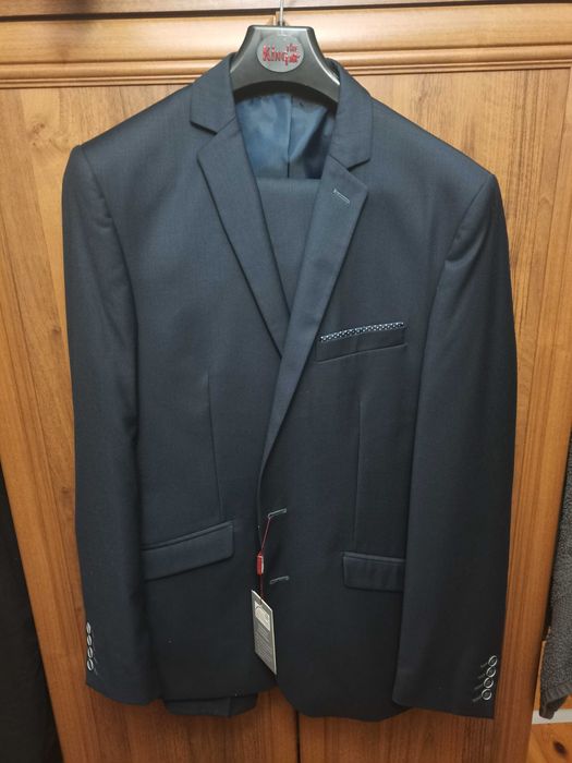 Garnitur męski taliowany