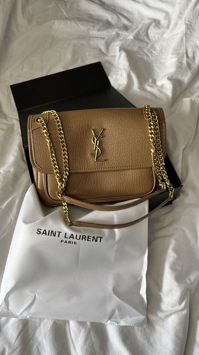 Сумка YSL Yves Saint Laurent Niki in Grained Lambskin бежева, чорна