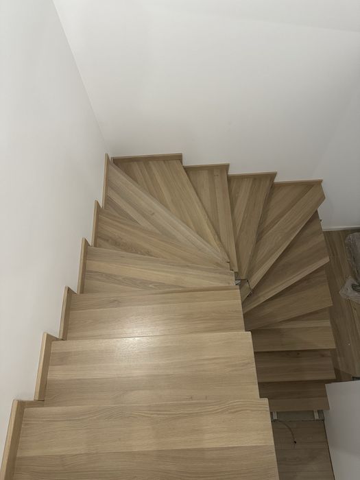 Schody stopnie na beton dąb jesion