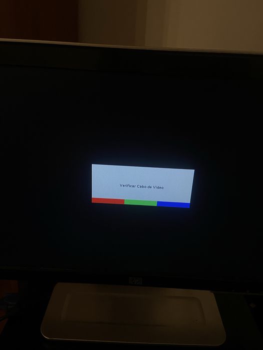 Monitor HP w1907s de 19 polegadas com cabo VGA, a funcionar perfeitamente507114576874711043