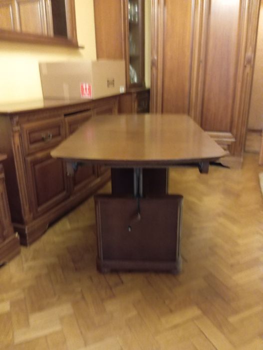 Stół rozkładany i podnoszony