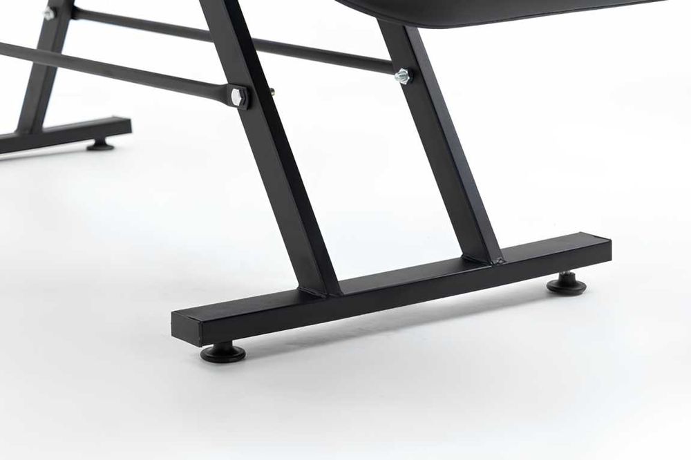 Косметологічна кушетка для масажу процедур лежак та педикюрна