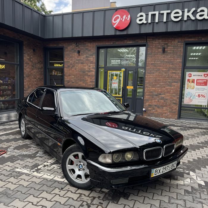 BMW e38 1994 3.0 m60