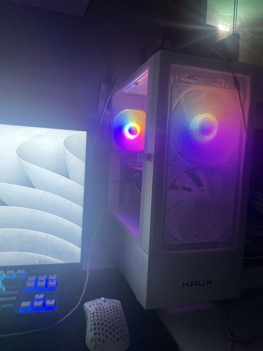 Komputer RTX 4060| 20GB RAM | Ryzen 5 5600