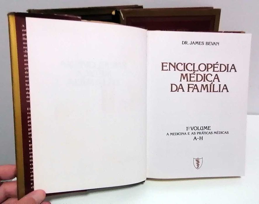 Enciclopédia Médica da Família (3 volumes)