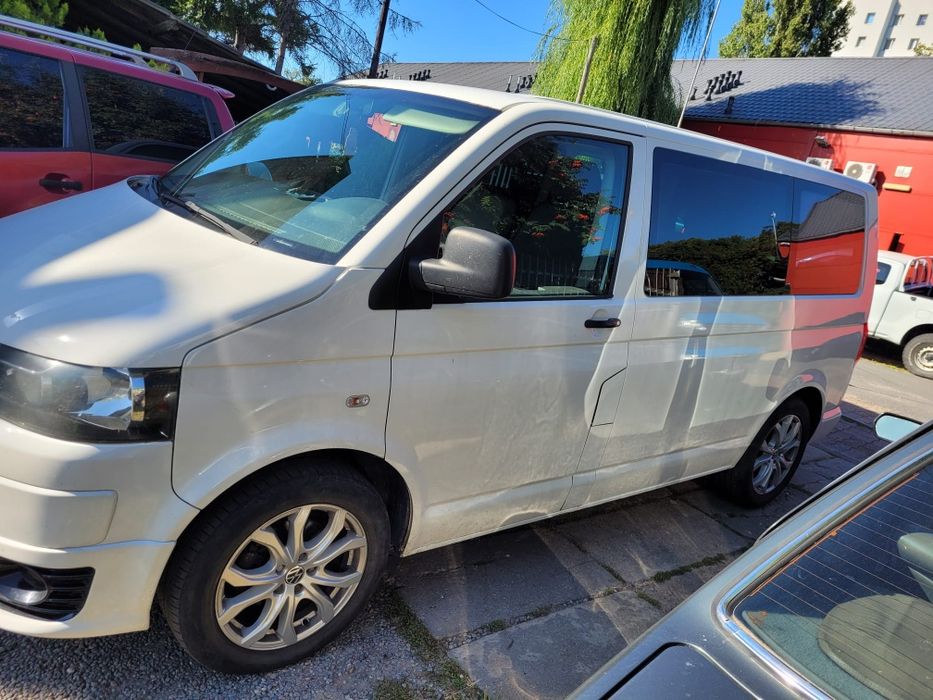 Volkswagen T5 2011r  140km