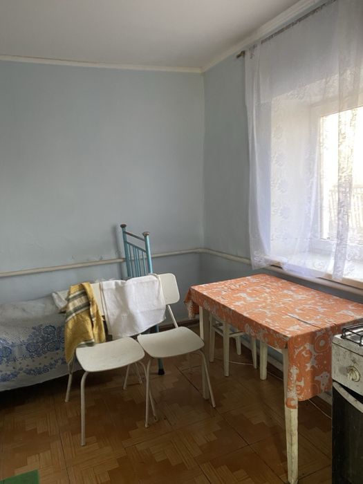 Продам житловий будинок садибного типу із земельною ділянкою