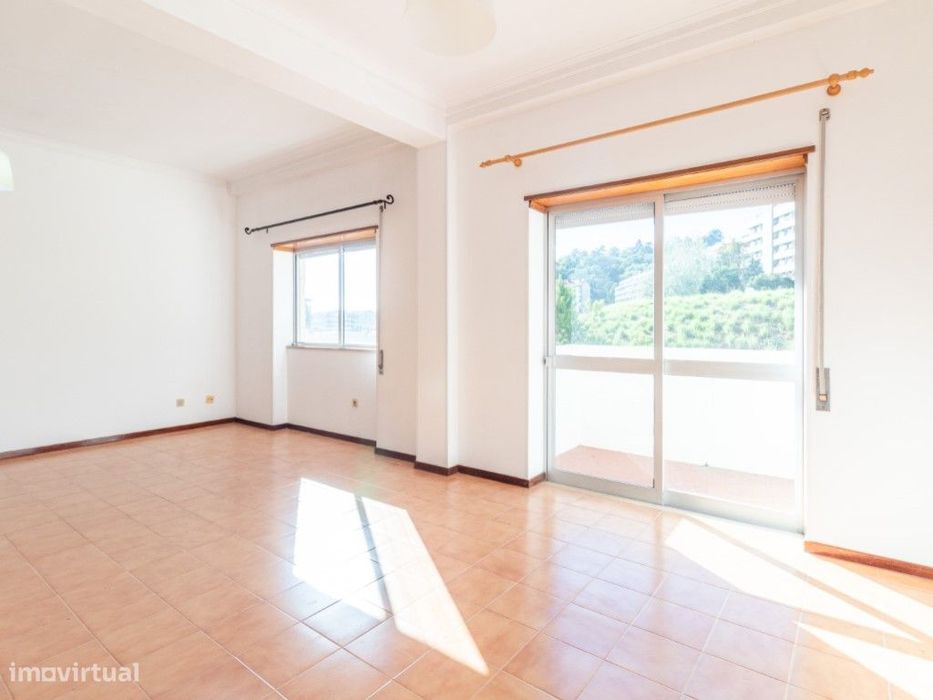Apartamento T3 com garagem na solum, Coimbra