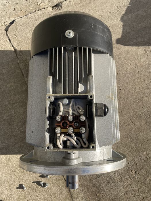 Двигун 4квт 1500r/min