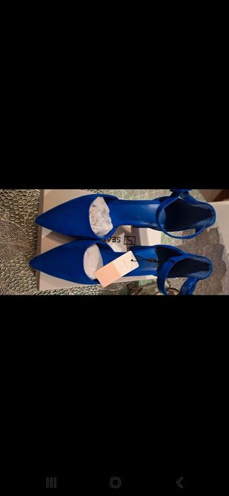 sapato stiletto azul blue velvet a estrear