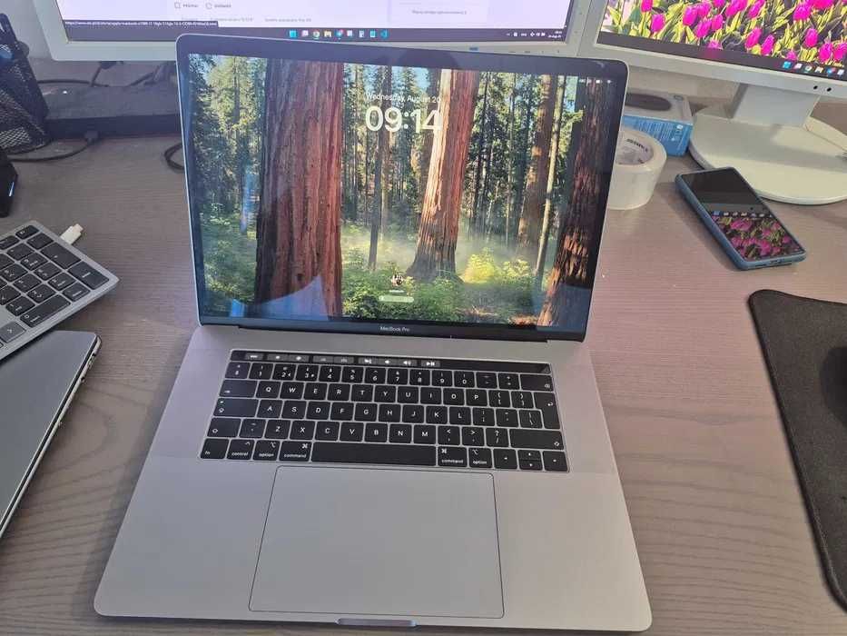 Apple Macbook PRO A1990, i7-8850H, AMD PRO 560X, 512SSD