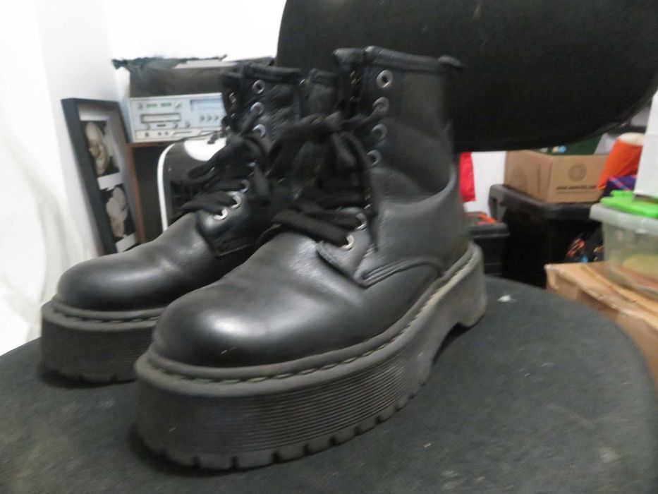 Botas pretas curtas