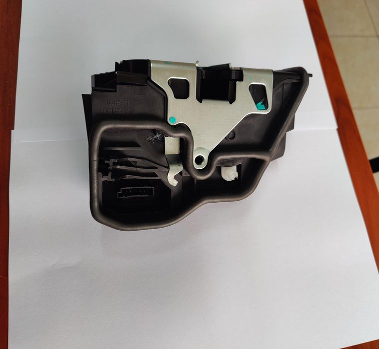 Fechadura / Fecho de porta Frente Esquerda para BMW serie 3 [E90 E91]