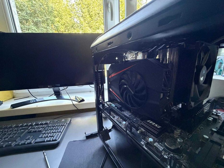 Komputer Gamingowy Cube | GTX 1070 8GB | i5-6600K | 16GB RAM | SSD | Win 11 Pro