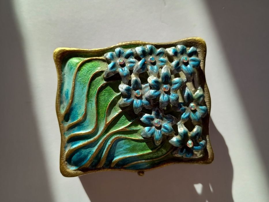 Шкатулка маленька