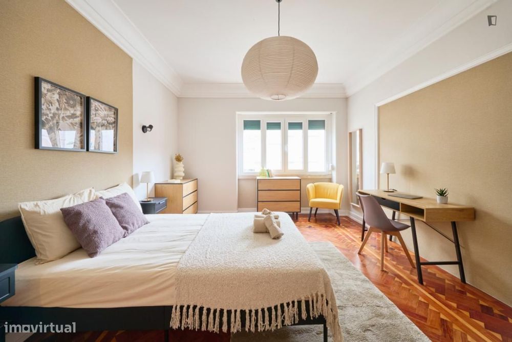 Quarto - localizado em Picoas Lisbon