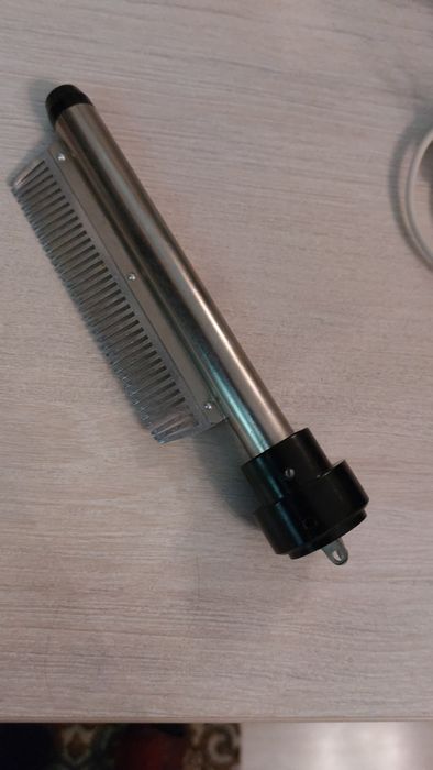 Продам электрощипцы-расческа
