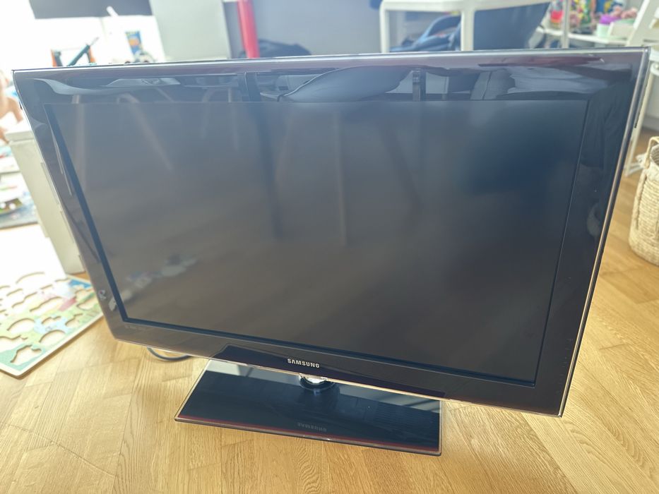 TV LCD Samsung LE37B551 - 37” - Excelente estado! Benfica • OLX.pt