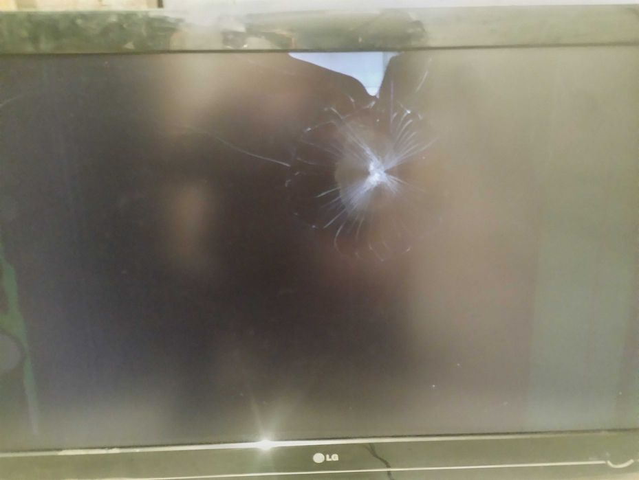 TV "LG" uszkodzona matryca