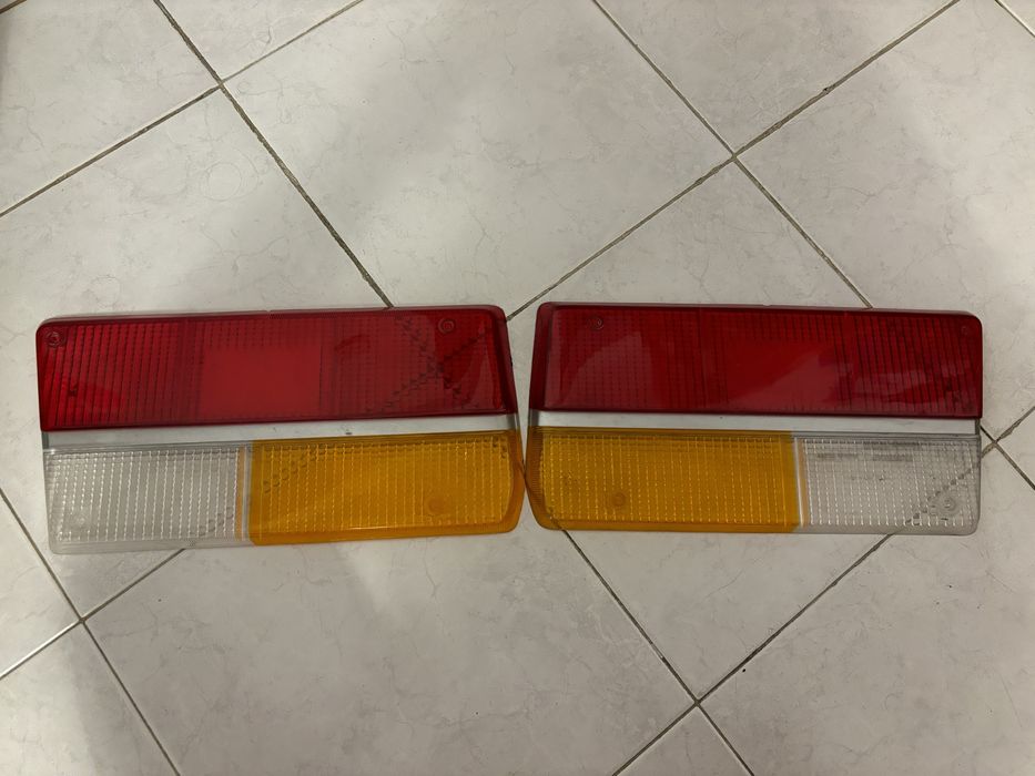 Farolins traseiros Renault 12