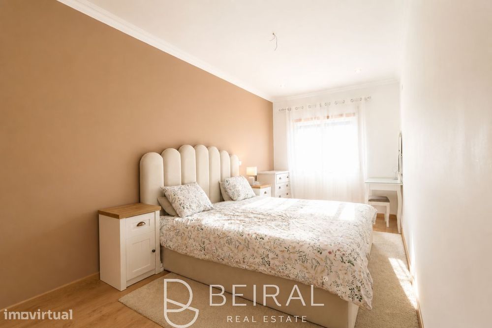 Apartamento T2 às portas de Lisboa, com varanda, vista e estacionamen