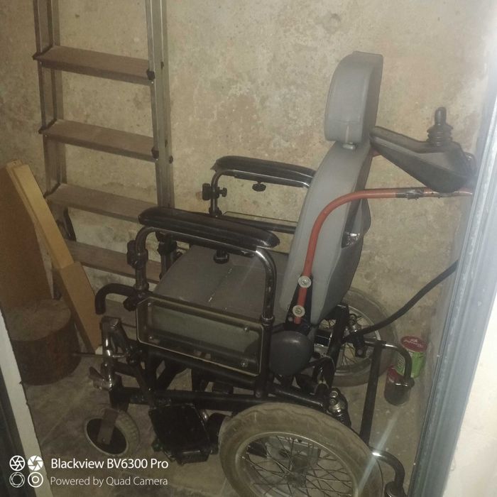 Elektryczny wózek Inwalidzki "Biswift"