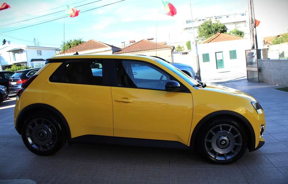 Renault 5 E-Tech 40 kWh Evolution Urban Range497787236893992964