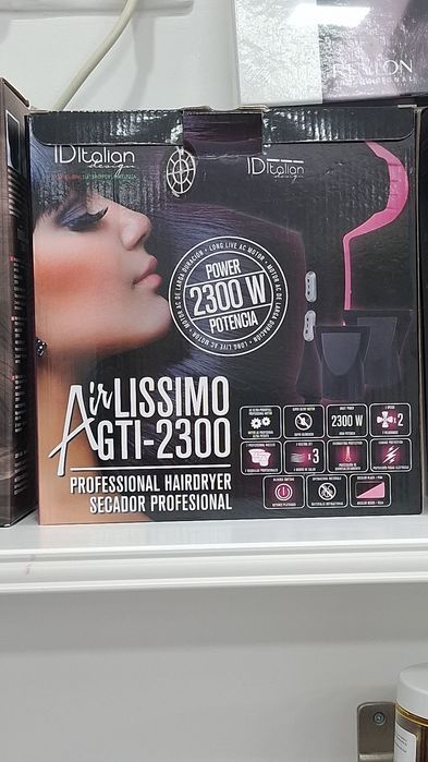 Secadores de cabelo  profissionais  e prancha