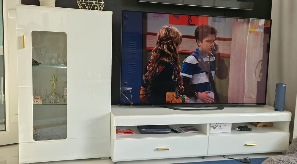 Meblościanka podświetlana  rtv  do salonu