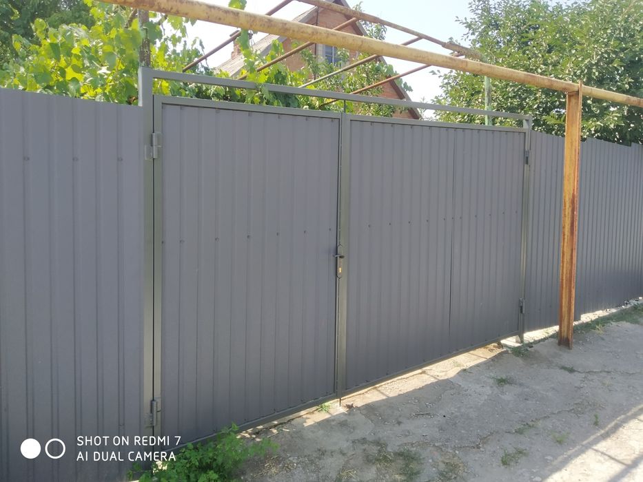 Установка, ремонт, регулировка, утепление, рестоврация.