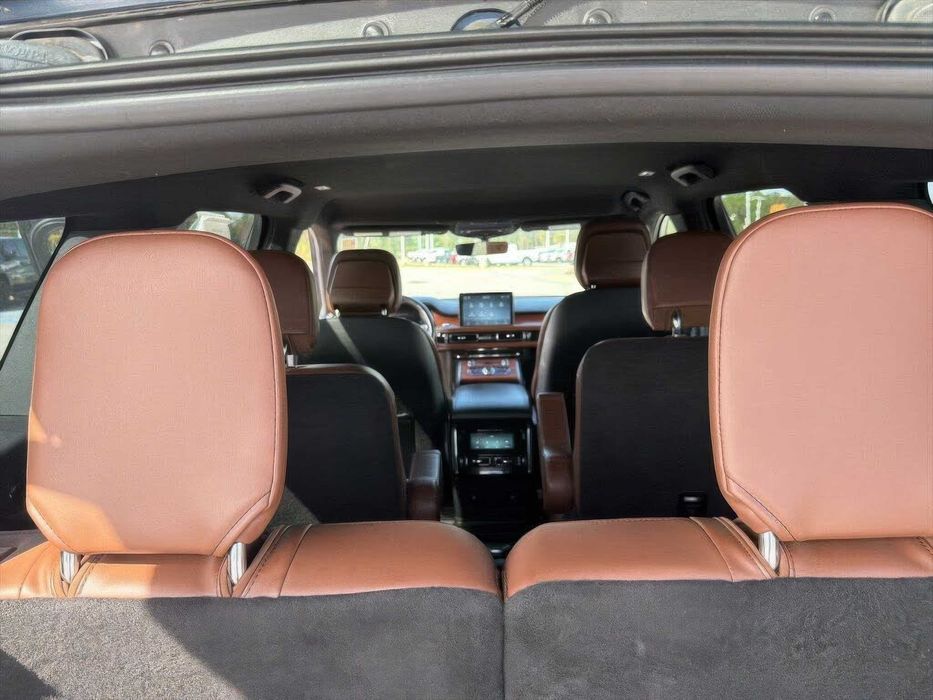 Lincoln Aviator      2020