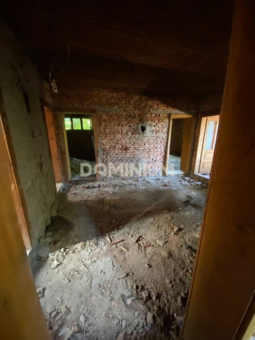 Продається будинок у Рокосові з земельною ділянкою