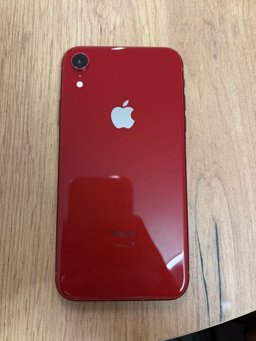 Iphone XR 128 Gb + 2 etui + szkło prywatyzujonce 2 szt