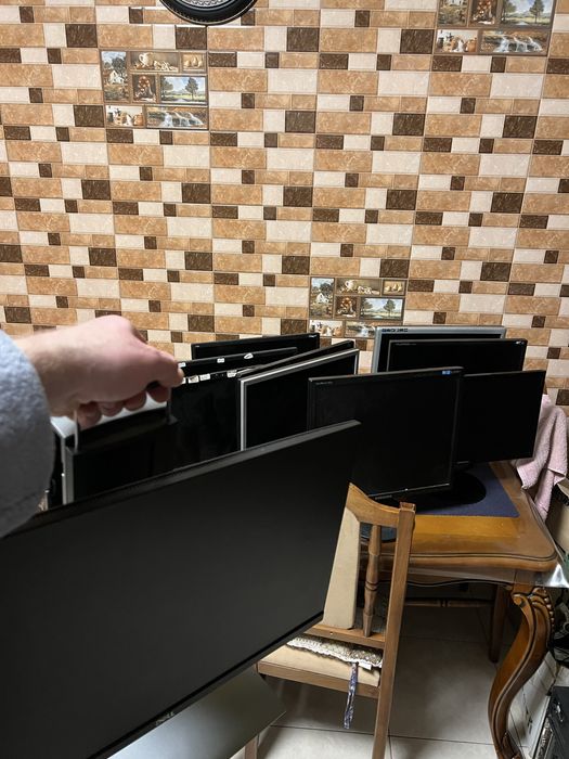 Распродажа мониторов в связи с закрытием магазина