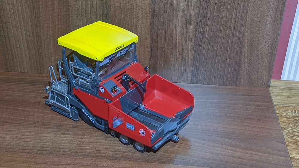 Асфальтоукладач Vogele Super 1803-2. Асфальтоукладчик.Іграшкова машина