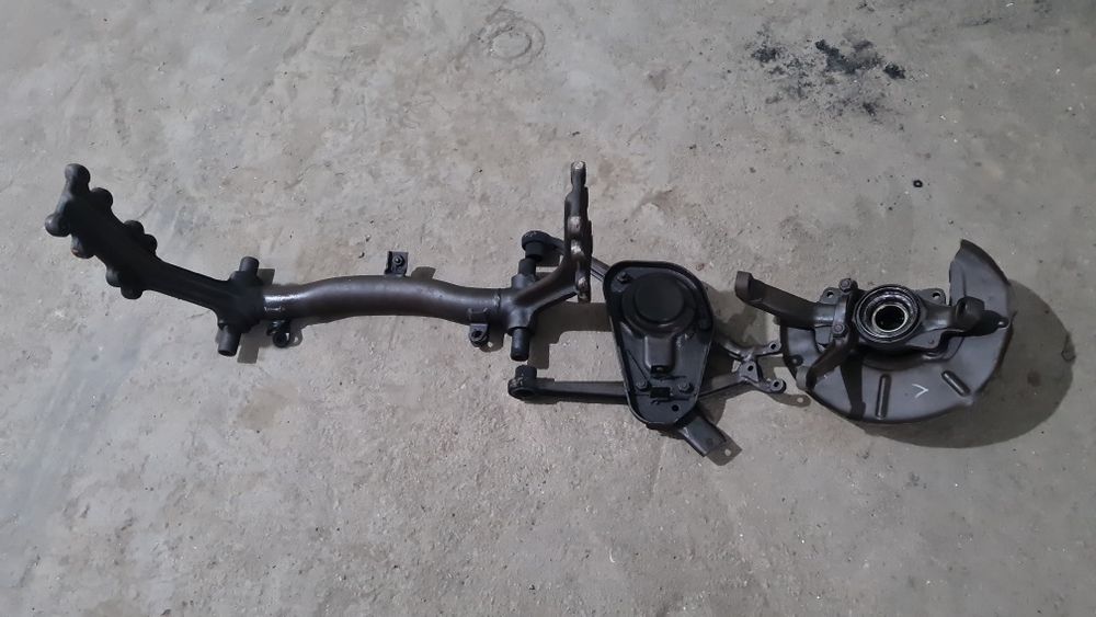 Передня балка Нива 2121