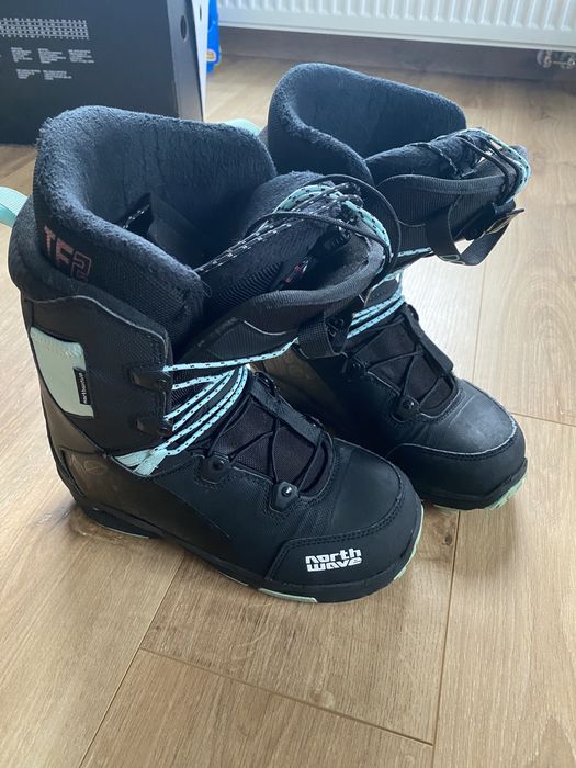 Buty snowboardowe damskie