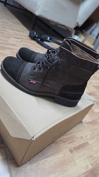 Botas Levis tamanho 41