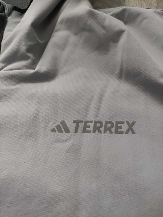 Вітровка adidas TERREX