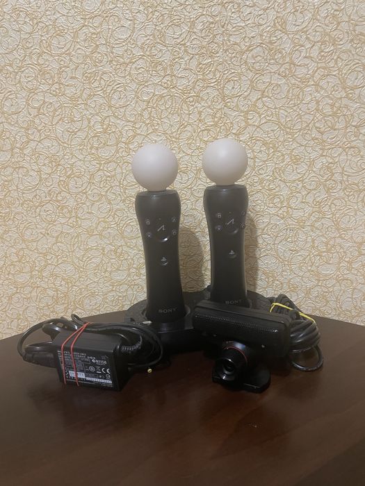 PlayStation Move комплект (2 контролери + камера Sony)