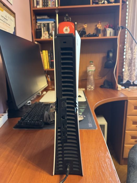 Ps 5 pro ( гарантія ще пів року)