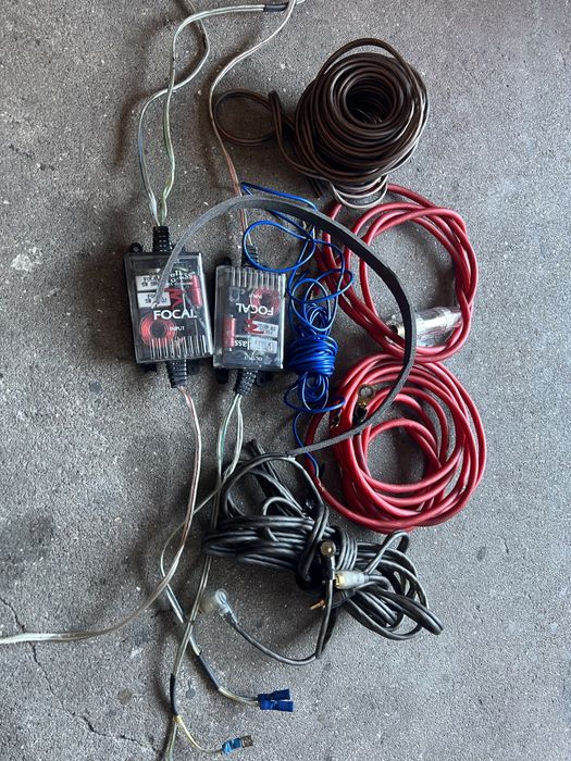 Cabos de som FOCAL com crossover