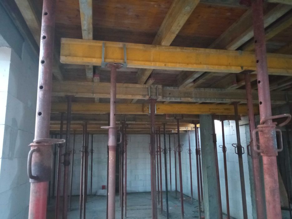 Wynajem wypożyczalnia szalunków stropowych, szalunki stropowe, stemple