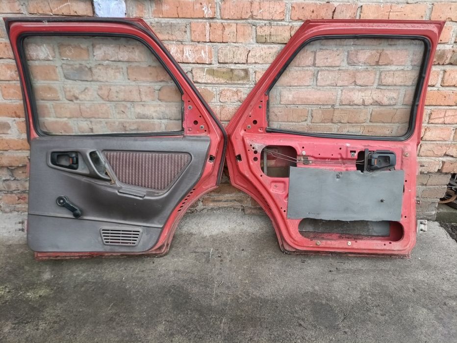 Двери в зборе ford sierra 1985
