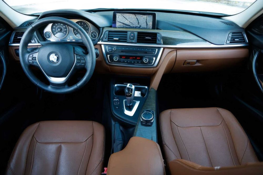 BMW 328i      2015