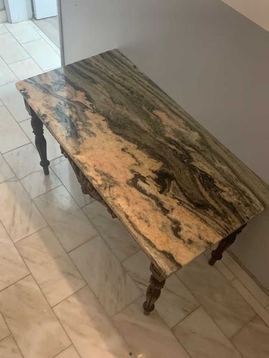 Mesa de Madeira antiga com tampo em mármore