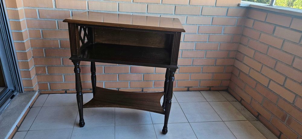Mesa / bar para sala