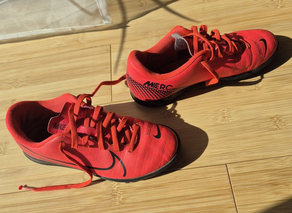 Piłkarskie  buty Nike