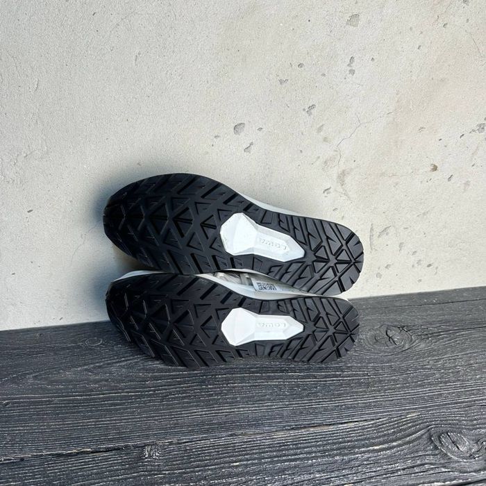 Кросівки LOWA Merger GTX LO offwhite-black чорно-білі